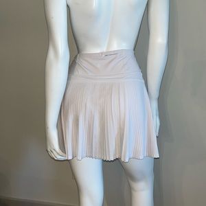 White size medium athlete skort